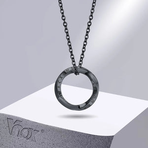 Round Viking Necklace – Strength