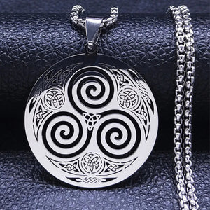Triskele Viking Necklace – Growth
