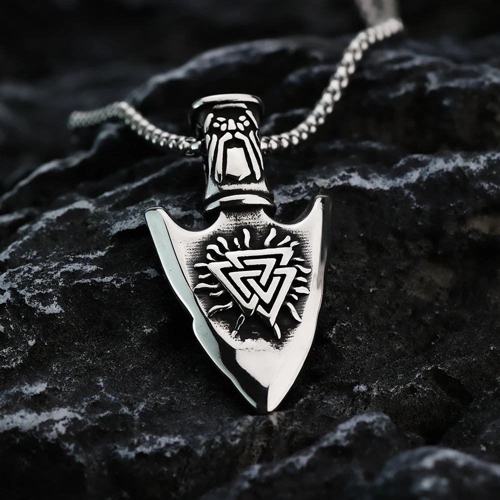 Arrow Compass Necklace – Courage