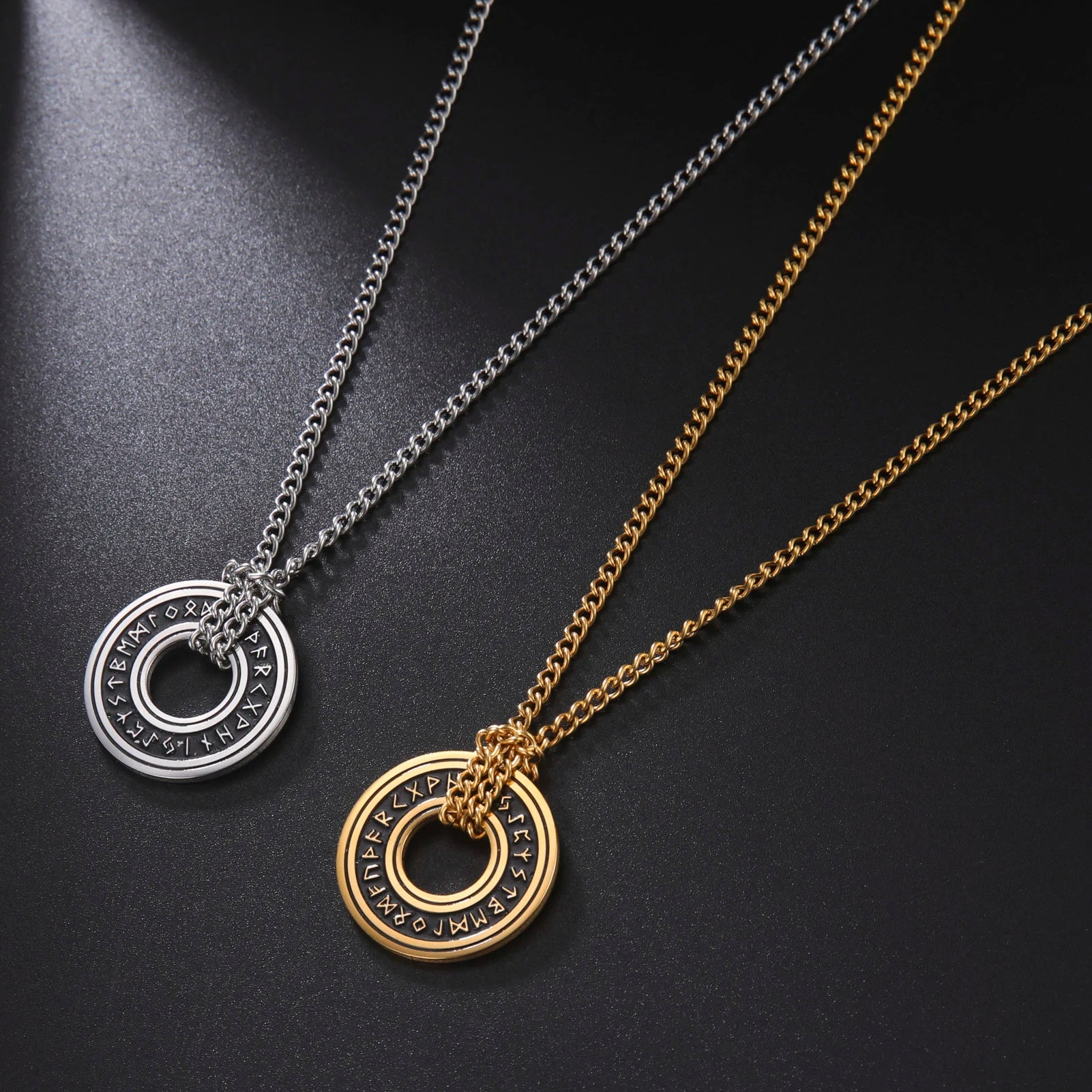Nordic Runes Necklace – Courage