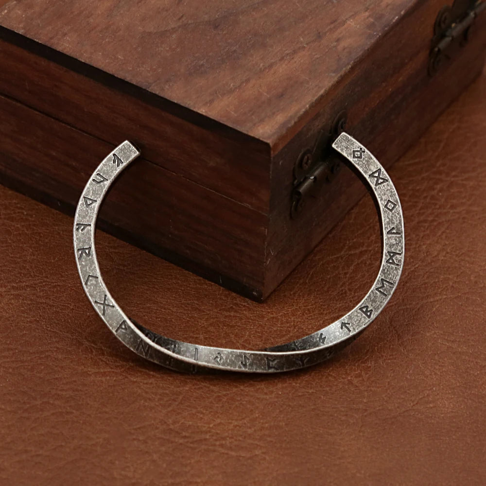 Norse Cuff Bracelet – Protection