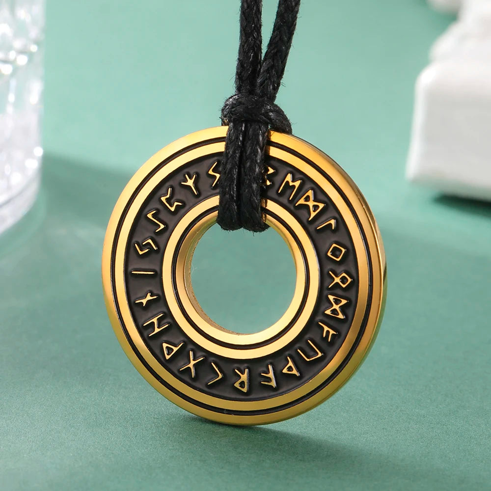 Nordic Runes Necklace – Courage