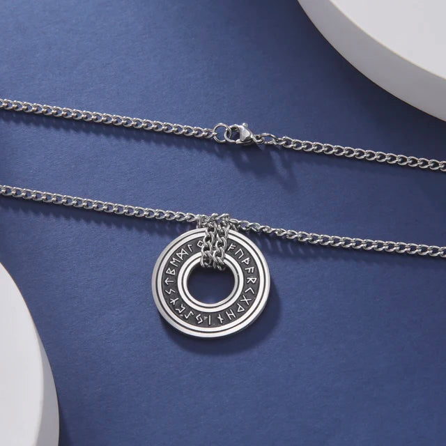 Nordic Runes Necklace – Courage